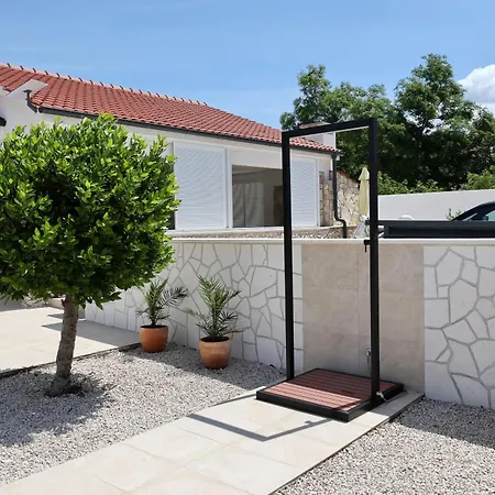 House Luca With Private Pool Vrsi