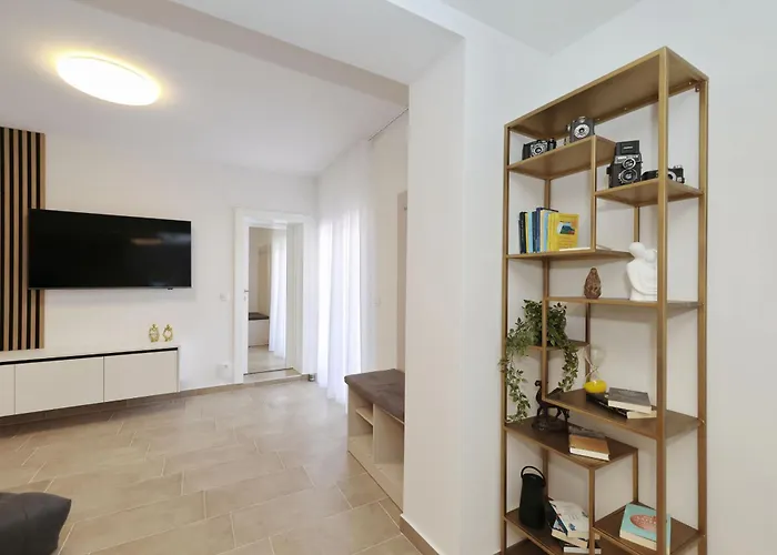 House Luca With Private Pool Casa vacanze