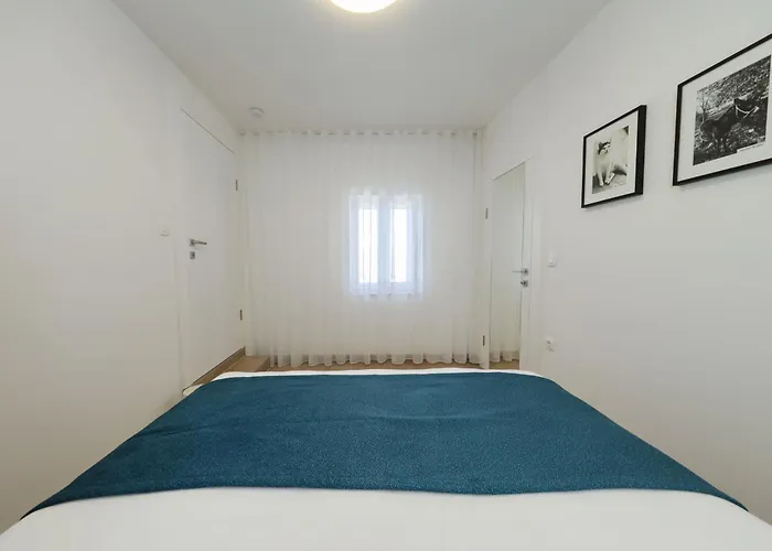 House Luca With Private Pool * Врси