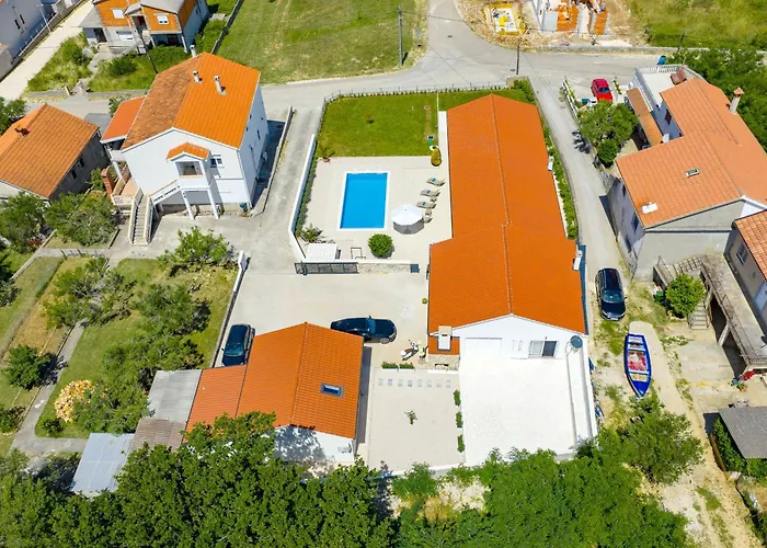 House Luca With Private Pool Casa vacanze