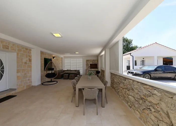 House Luca With Private Pool * Врси
