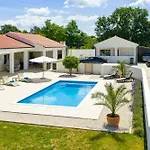 House Luca With Private Pool * Vrsi