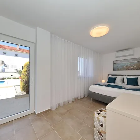 House Luca With Private Pool Tatil Evi *