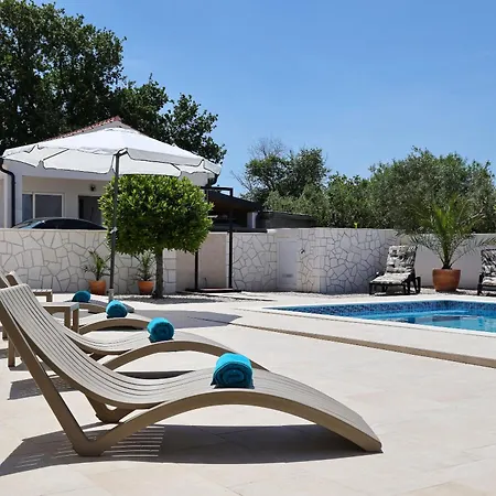 House Luca With Private Pool Vrsi