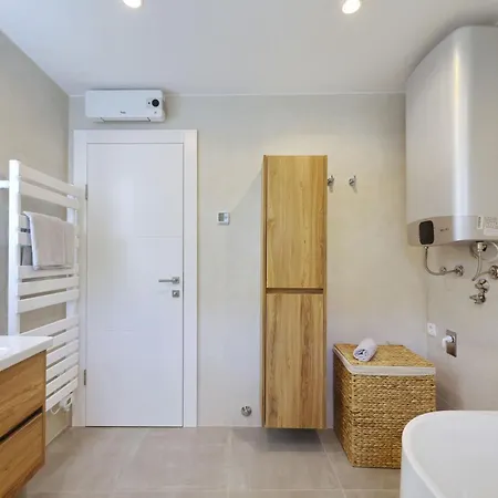 House Luca With Private Pool Tatil Evi *