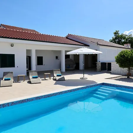 Tatil Evi House Luca With Private Pool Vrsi