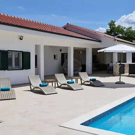 Casa de Férias House Luca With Private Pool Vrsi