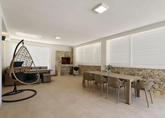 House Luca With Private Pool * Врси